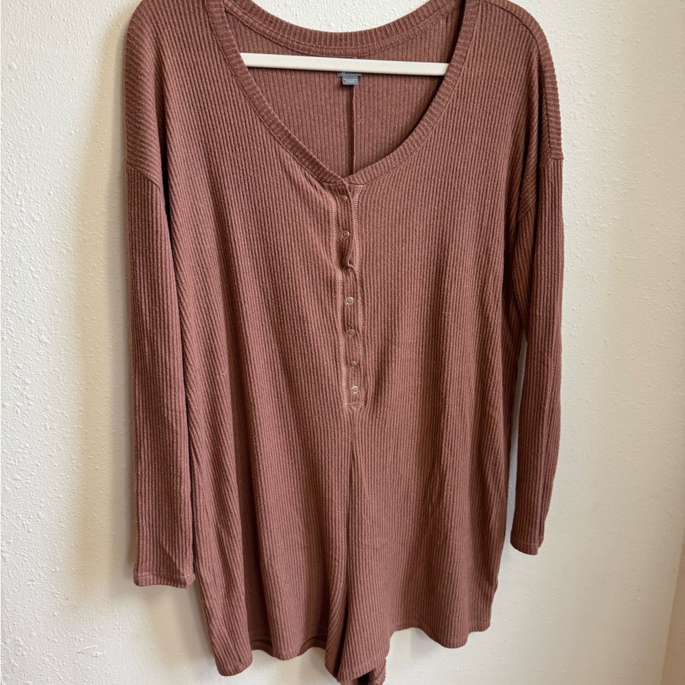Women's Ribbed Henley Romper - Brown